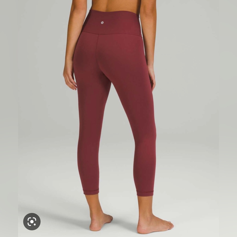 lululemon Wunder Under leggings, Mulled Wine, size 4, 23”
